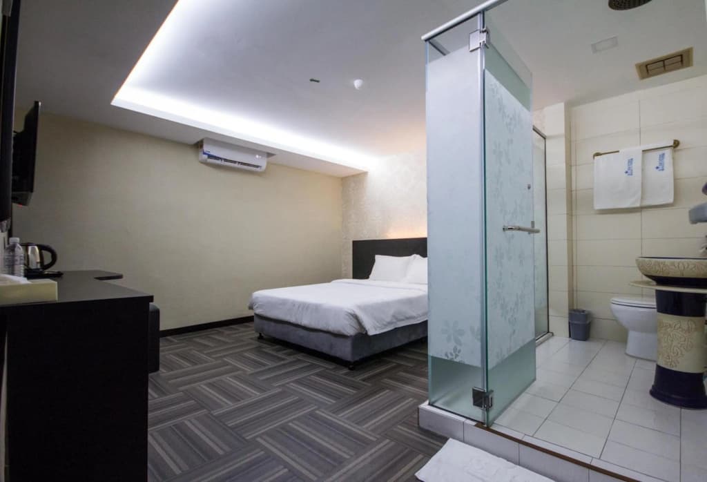 S Hotel - photo 15