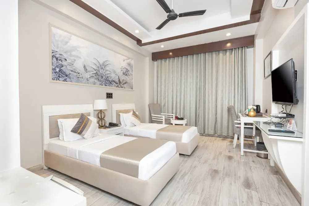 Hotel Bellvue - photo 21