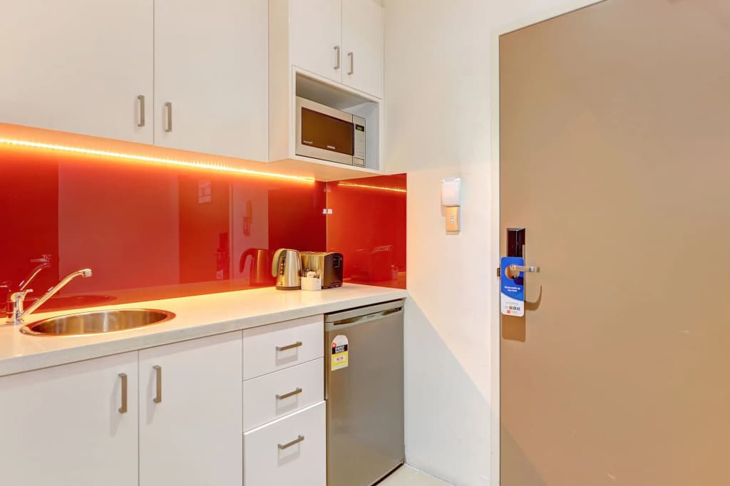 Best Western Plus Camperdown Suites - photo 23