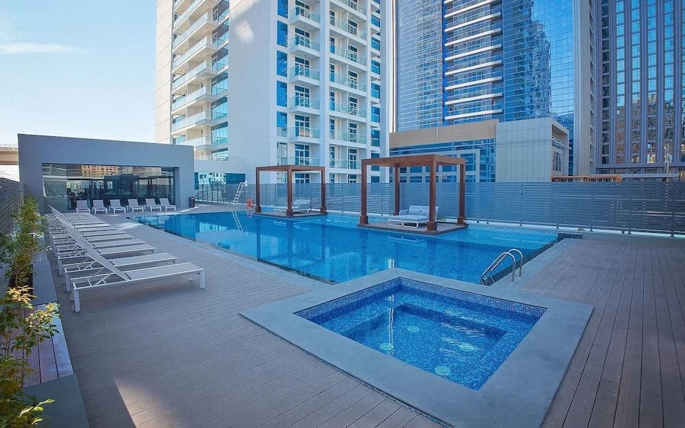 Bright Studio With Mesmerizing Canal And City View - photo 12