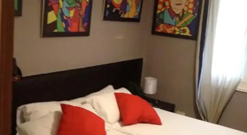 Chueca Room Apartments - photo 2