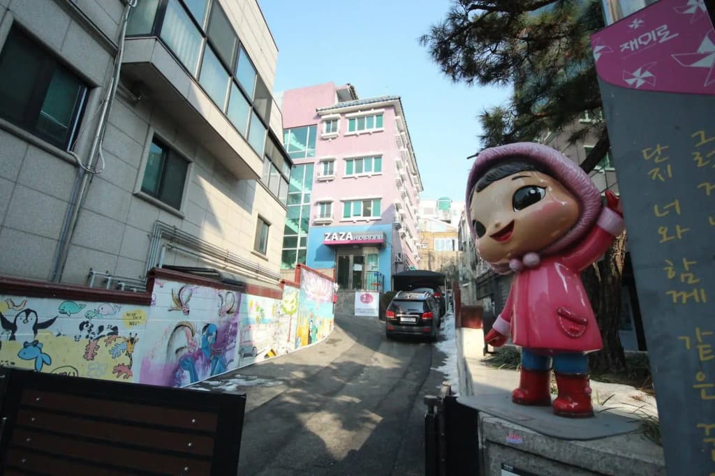 Zaza Backpackers - photo 1