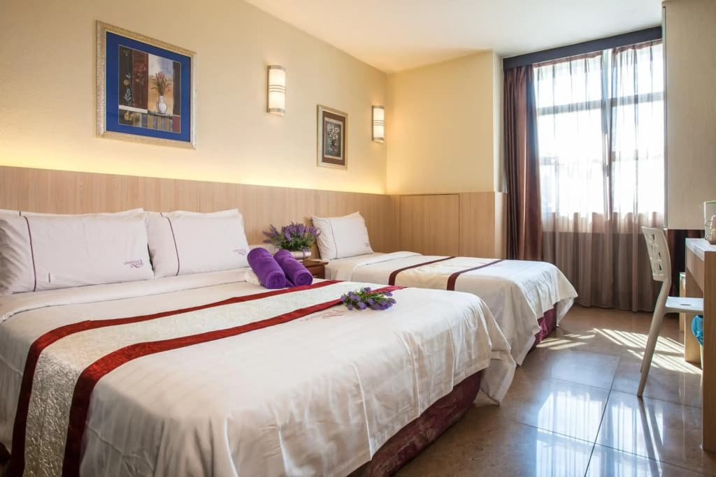 Lavender Inn Permas Jaya - photo 4