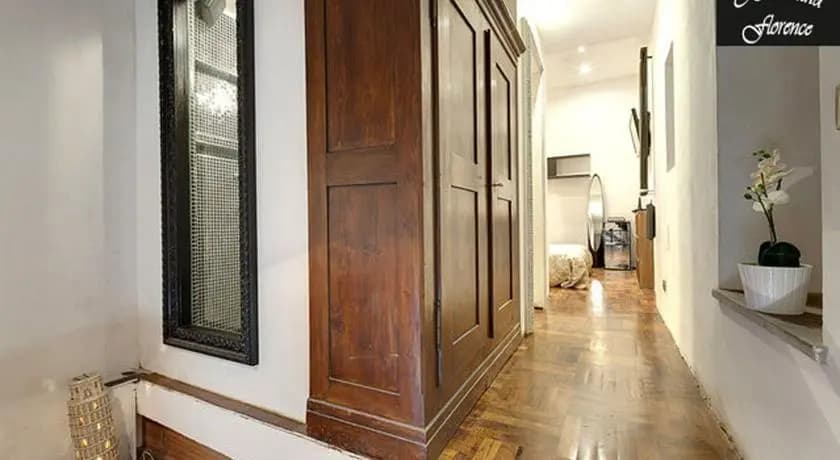 Pitty Home And Florence - photo 1