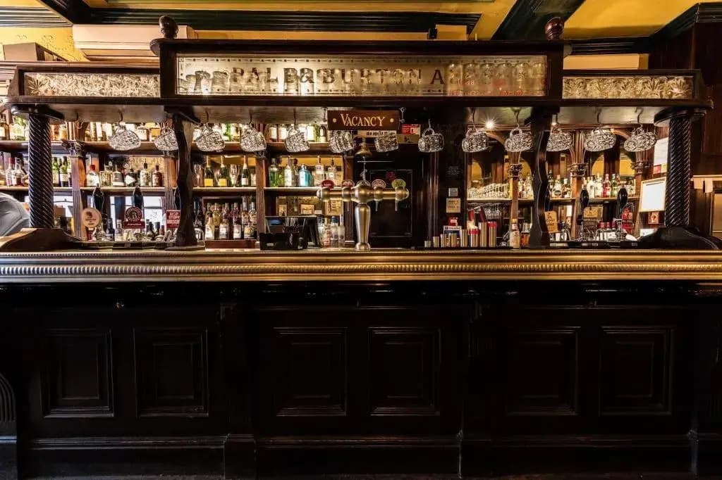Fox and Anchor - photo 10