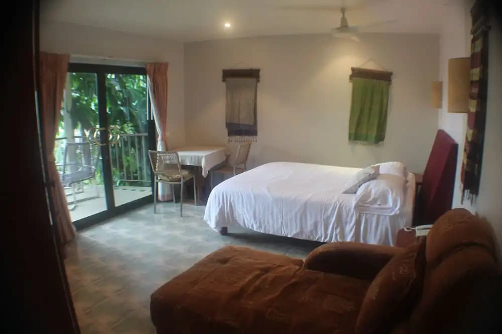 Hilltop Hotel - photo 2