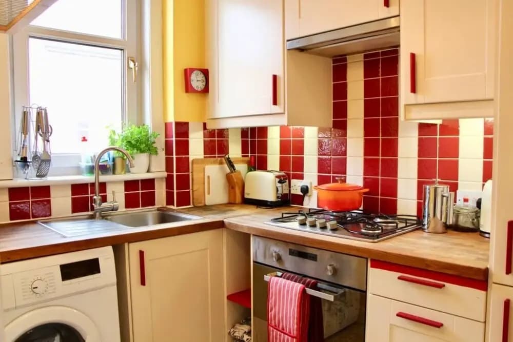 2 Bedroom Flat With Beautiful Views - photo 12
