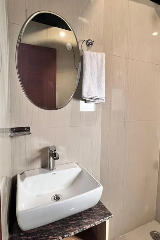 HR Grand Hotel - photo 10