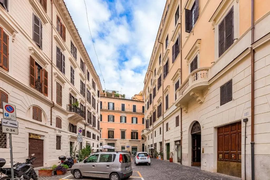 Pantheon Luxury House - main photo