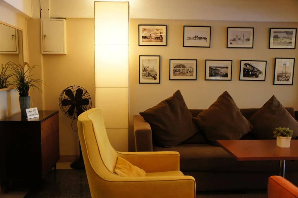 Ratchadamnoen Residence - photo 17