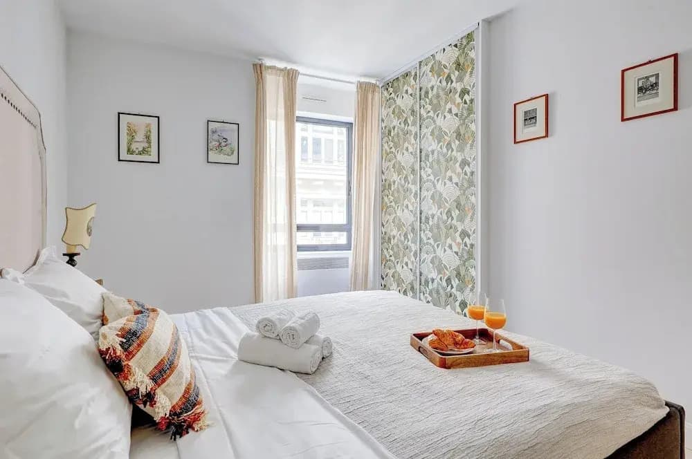 Stylish 2BR Near Faubourg Saint-Honoré - photo 2
