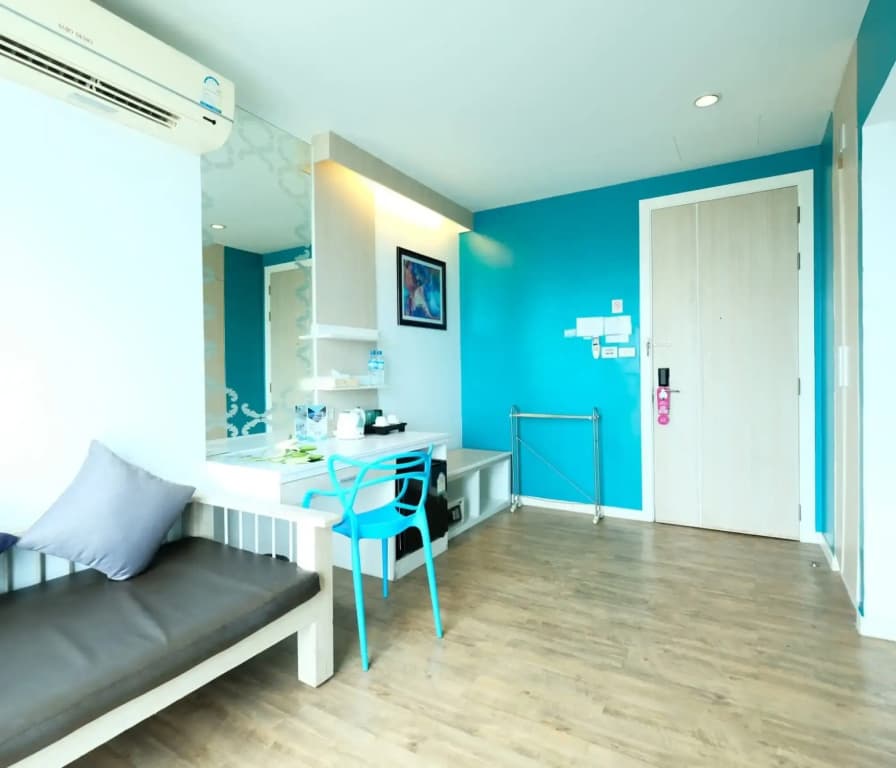 Sunday Beachfront View Jomtien Pattaya - photo 13