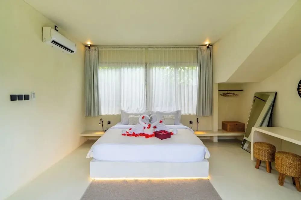 Villa Laguna by Pertama Stay - photo 1