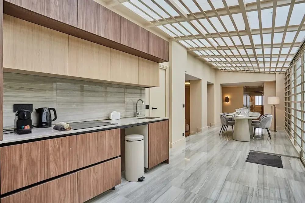 Incredible Le Marais Apartment With Terrace - photo 13