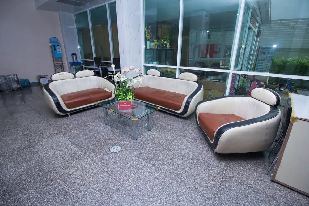 J Two S Pratunam Hotel - photo 18