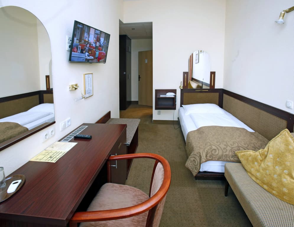 Continental Hotel-Pension - photo 5