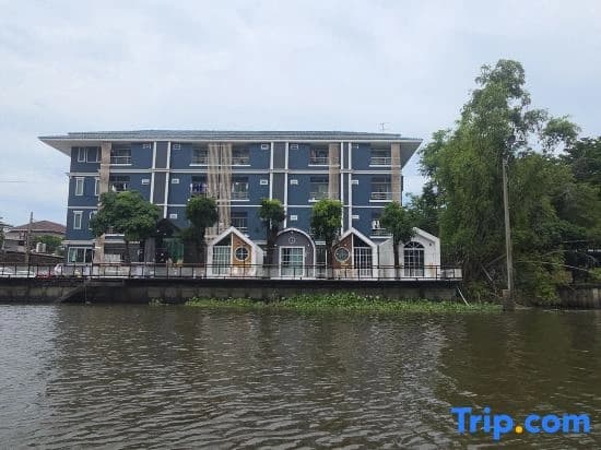Grace Riverfront  Riverside Villa Near Suvarnabhumi - photo 7