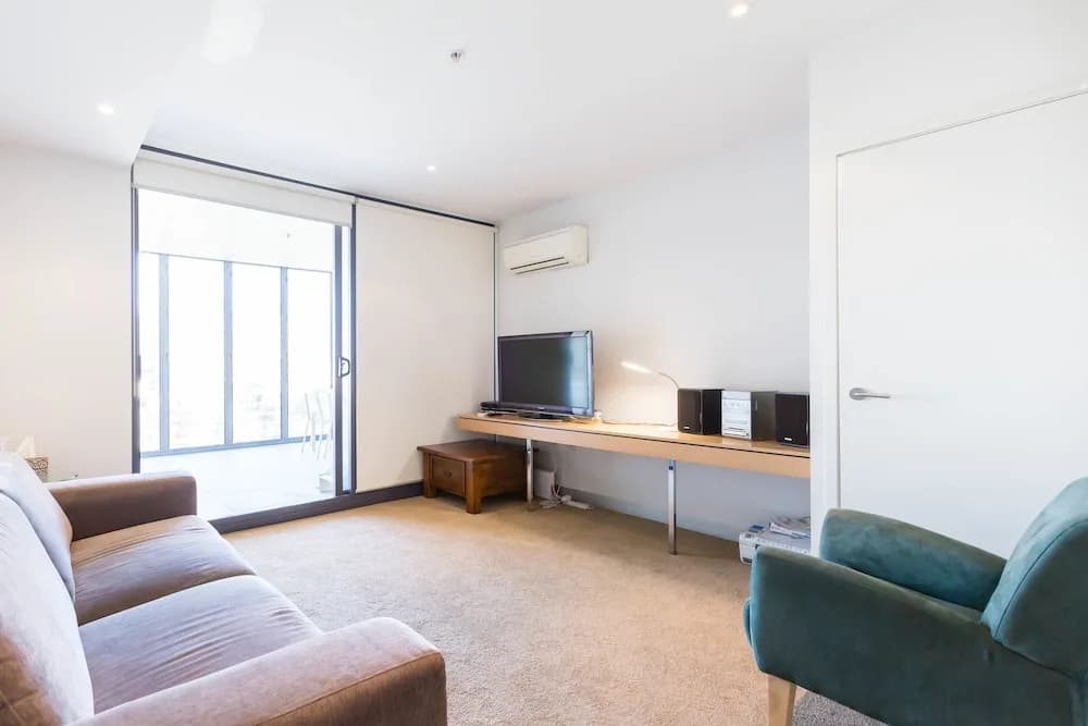 Leila, 1BDR Melbourne Apartment - photo 15