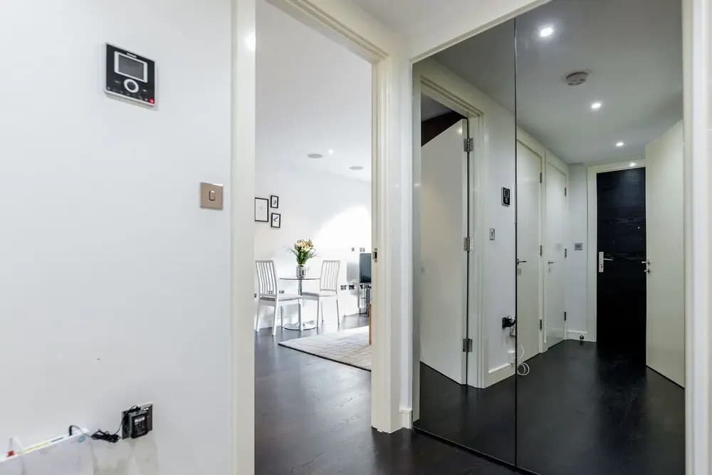 Gatliff Road Apartments - photo 10