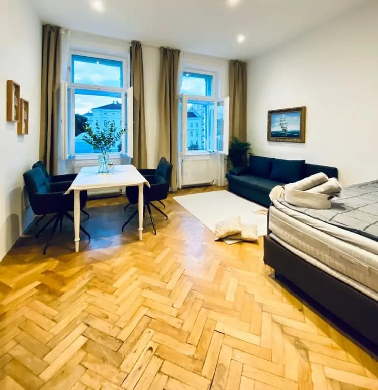 Comfortable 1BR Apartment Westbahnhof - photo 1