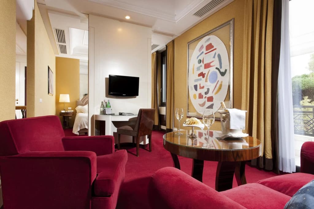 Hotel Lord Byron - photo 32