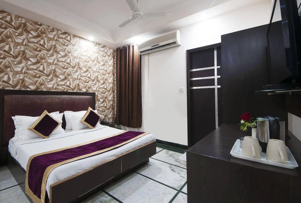 Hotel Apra Inn - photo 6