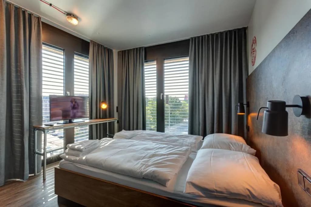 Meininger Hotel Berlin Tiergarten - photo 34