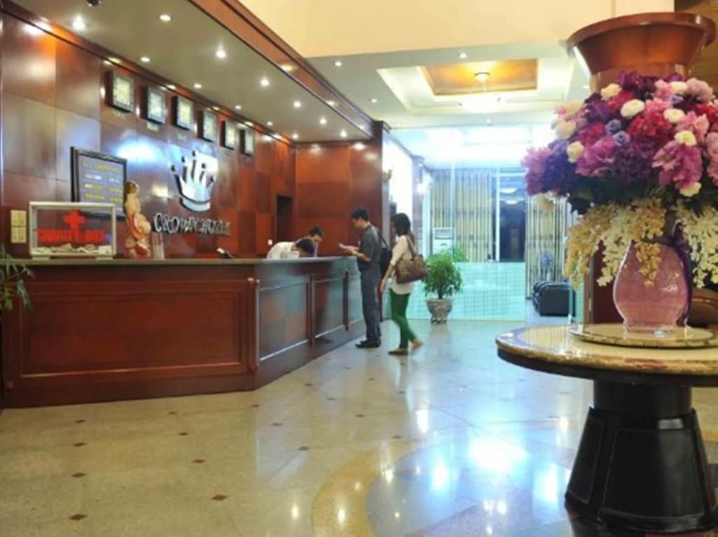 Crown Hotel - photo 22