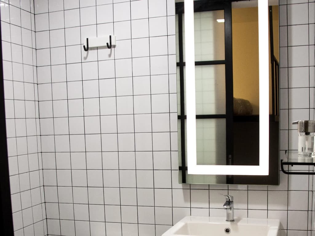 Roomies Suites - photo 9