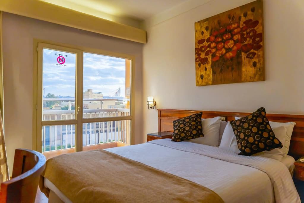 Royal Marshal Hotel - photo 1