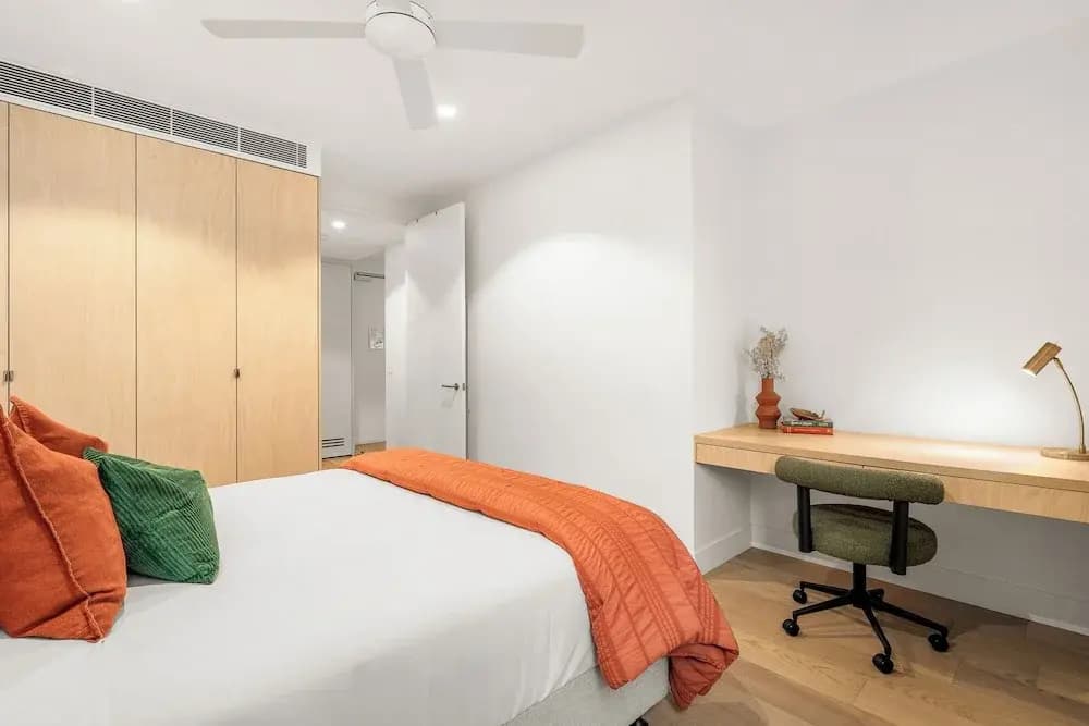 Hall St Apartments by Urban Rest - photo 2