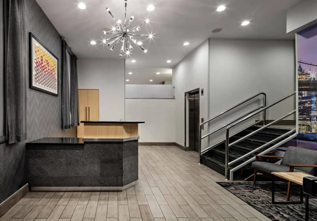 Red Lion Inn and Suites Brooklyn - photo 11