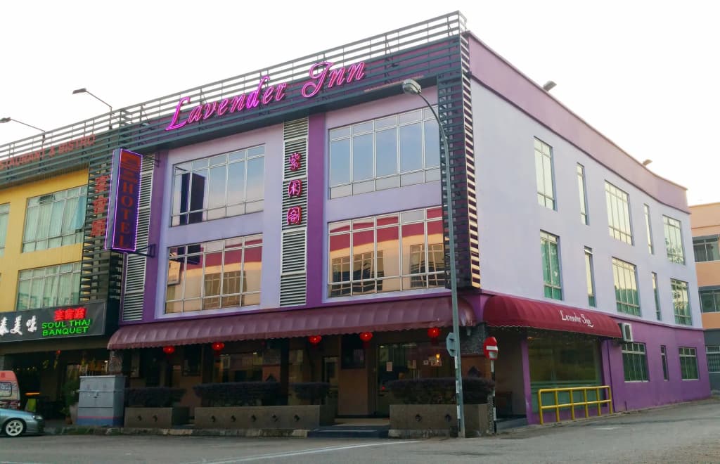 Lavender Inn Nusa Bestari - photo 1
