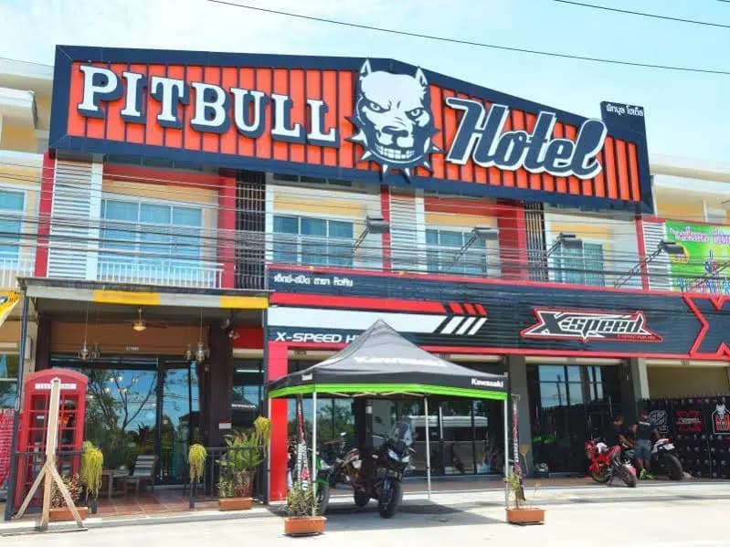 Pitbull Hotel - photo 4