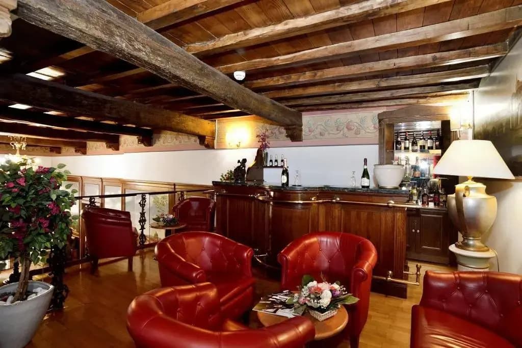 The Pantheon Apartment - photo 13