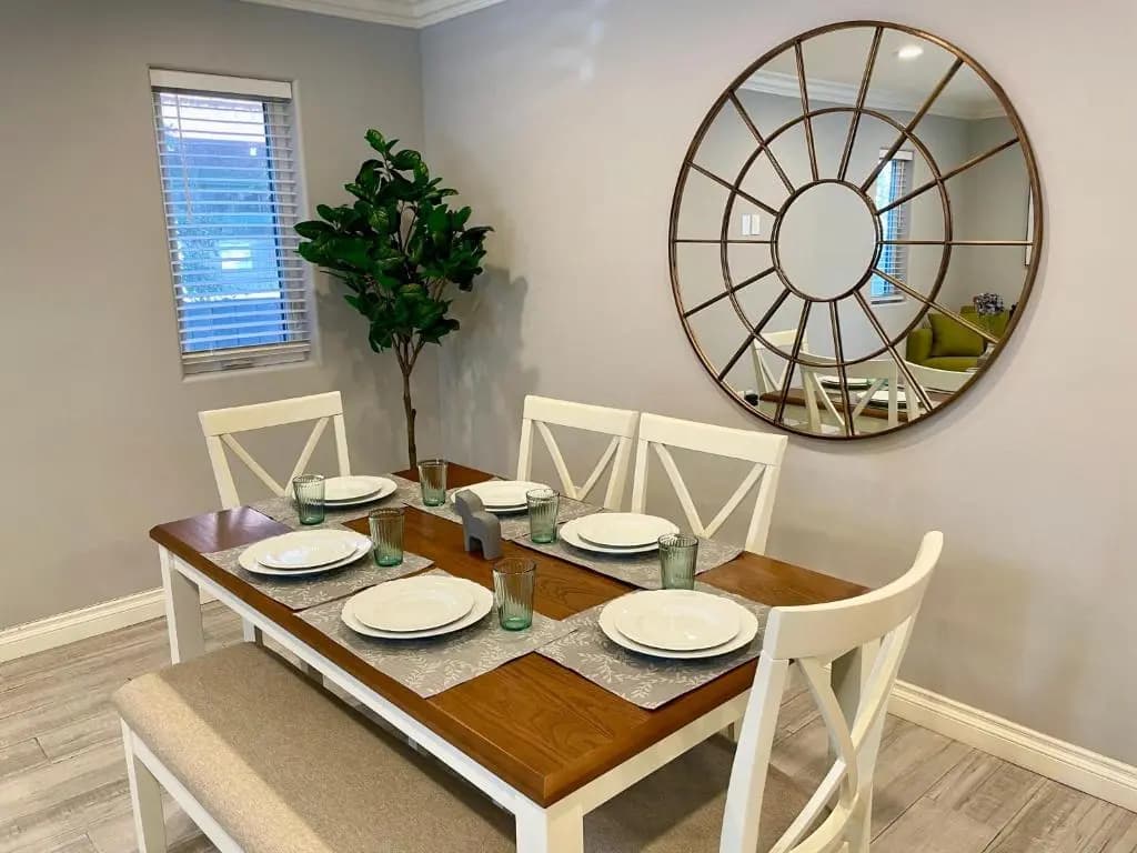 Stylish Hollywood Townhouse - Ideal Location - main photo