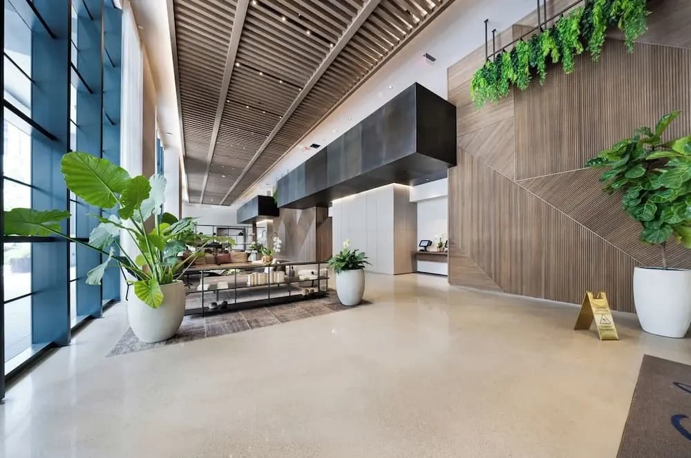 Downtown 1BR Apt with Skyline Views - photo 10