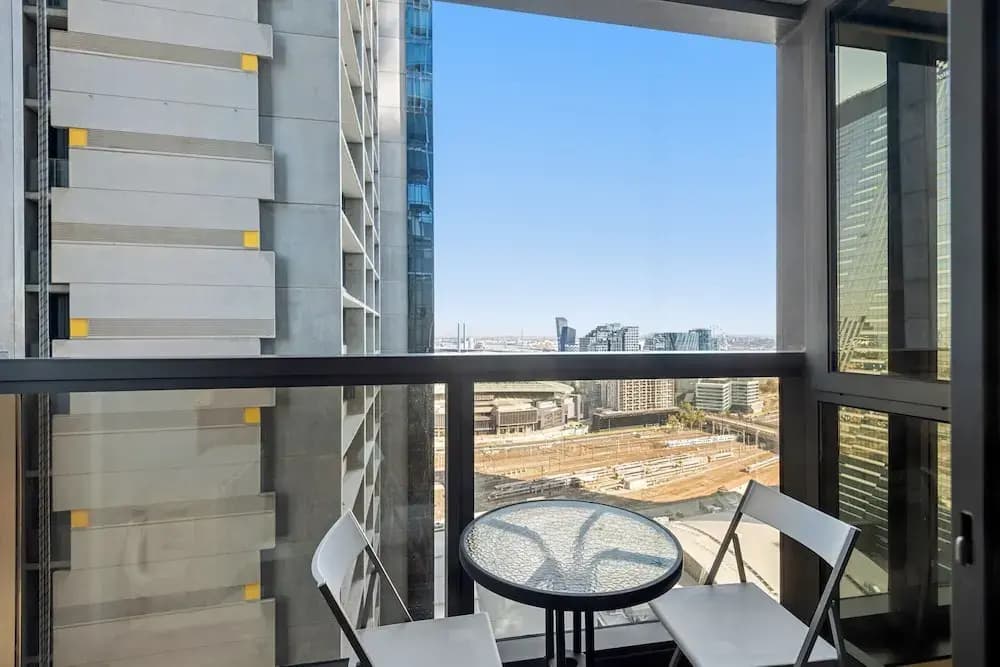 Melbourne CBD 2bed With Gym, Sauna & Pool Access - photo 14