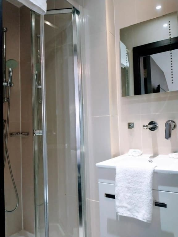 Edward Hotel Paddington - photo 10