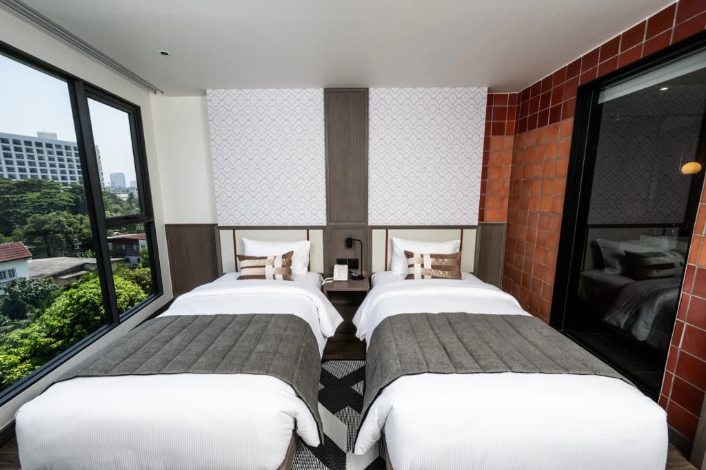 We Hotel Riverfront - photo 15
