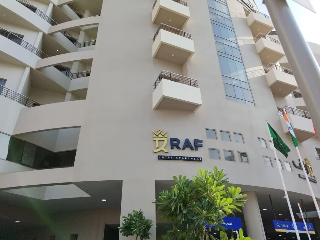 RAF Hotel Apartment - photo 1