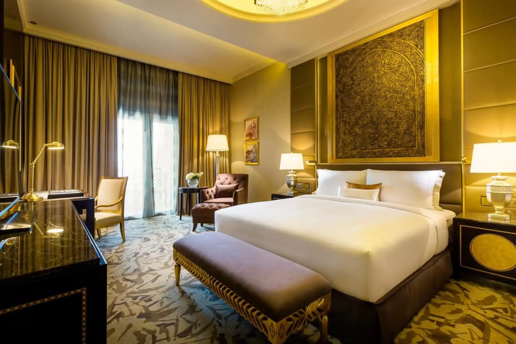Ezdan Palace Hotel - photo 6