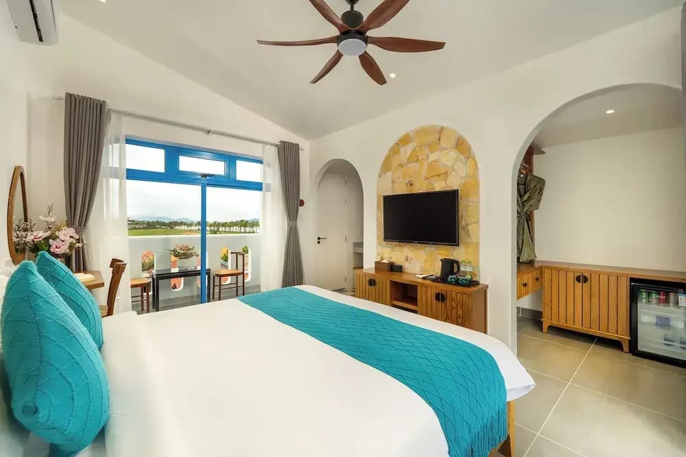 The Linh Coastline Villa - photo 14