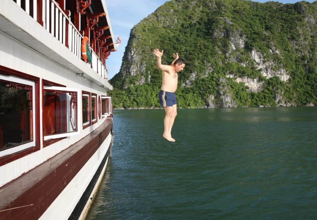 Halong Royal Palace Cruise - photo 9