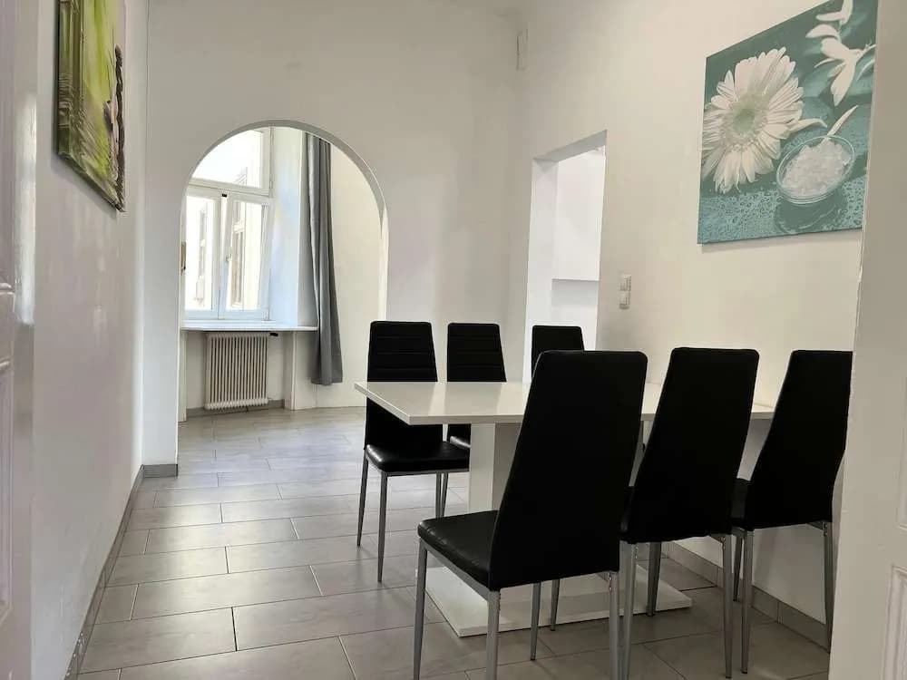 Welcoming 4BR shared Apt.-best location - photo 7