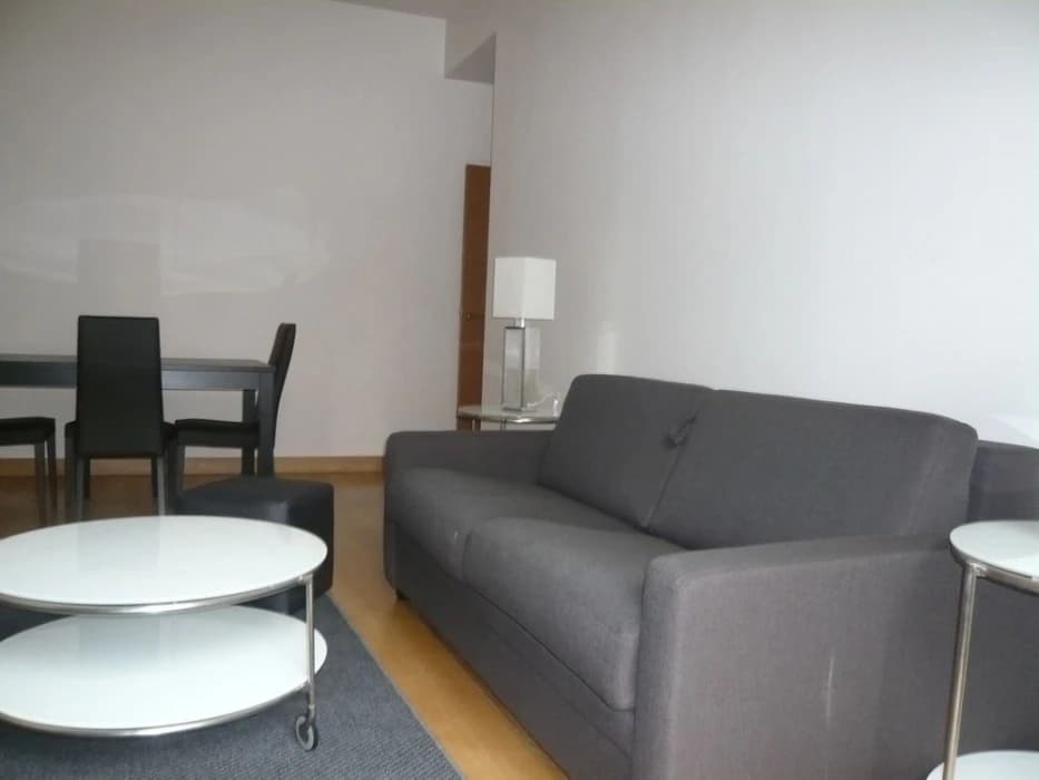 Bridgestreet Deluxe Residence Apartments - photo 7