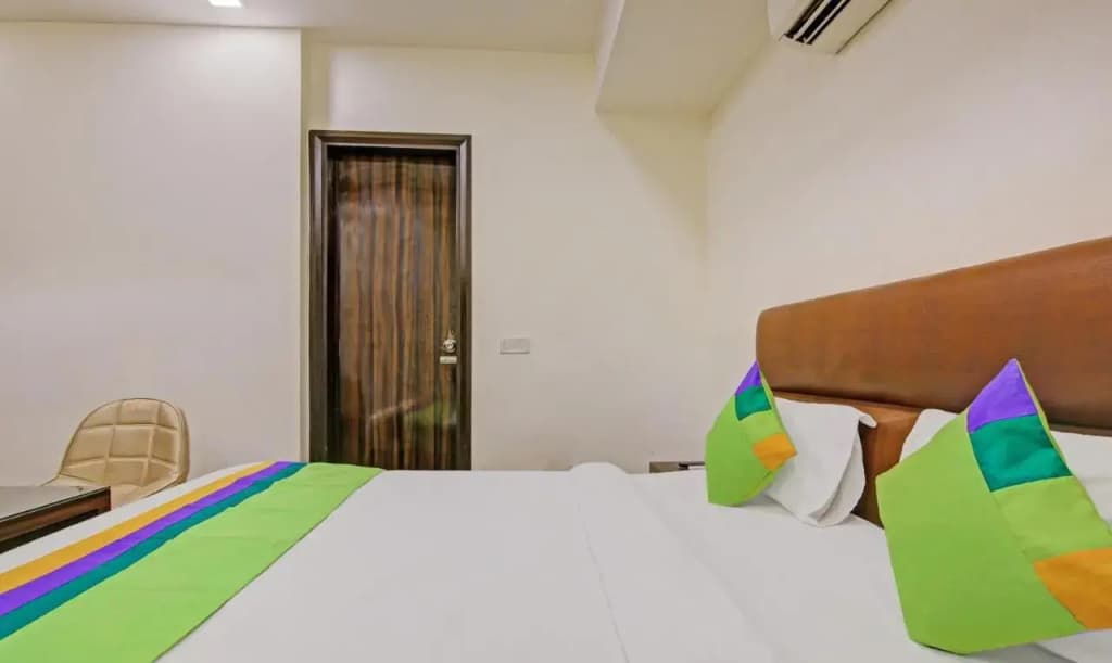 Itsy Hotels Prime Stay - photo 22
