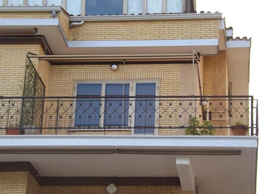 Charles's house - photo 6