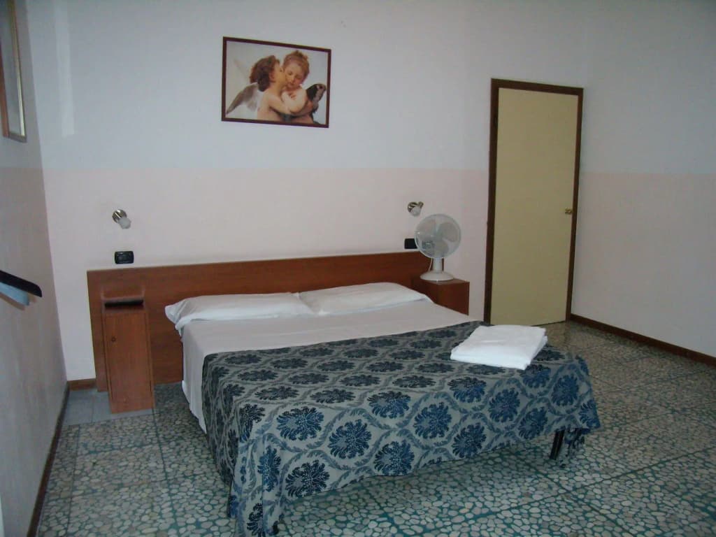 HoStel Central Station - photo 2