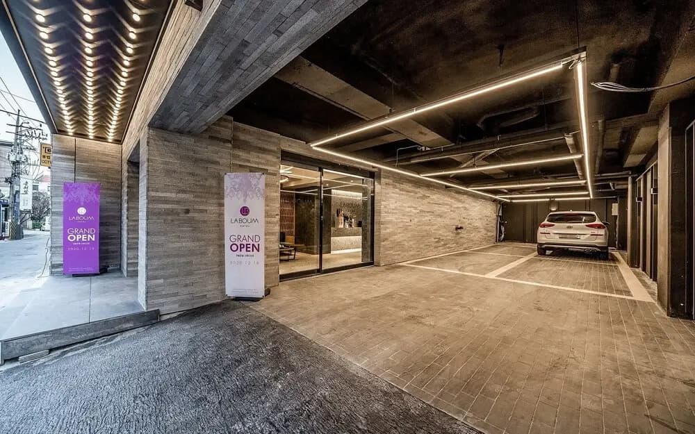 Jongno Hotel Laboum - photo 2